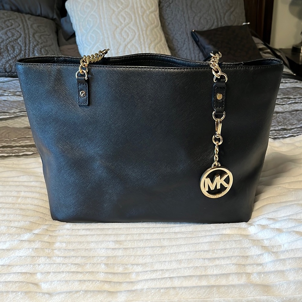 Black Michael Kors bag